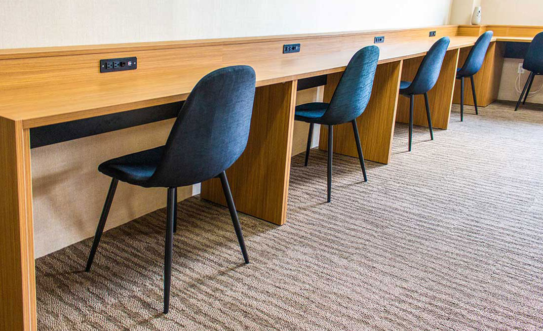 dunbraefurnitureconcepts-projects-office-desk-and-conference-table6