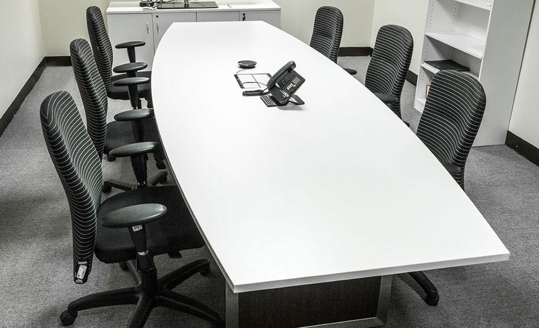 dunbraefurnitureconcepts-projects-office-desk-and-conference-table9